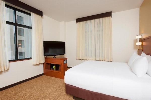 Hyatt Place Des Moines Downtown image 14