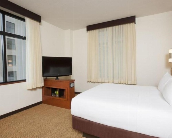 Hyatt Place Des Moines Downtown image 21